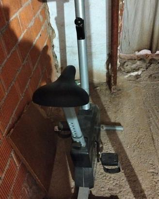 attrezzi per ginnastica 