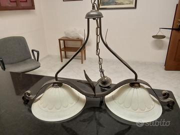 Lampadario 2 luci  in ferro battuto 