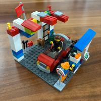 LEGO City 60232 - Stazione di Servizio e Officina