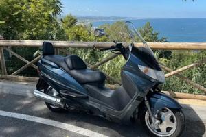 Suzuki Burgman 400
