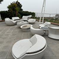 Divani e Sgabelli in rattan bianco