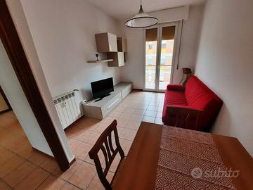 Due camere + servizi via Della Concordia 42