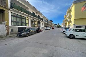 NEGOZIO A FRATTAMAGGIORE