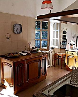 Villa di 217 m² con più di 5 locali a Deiva Marina