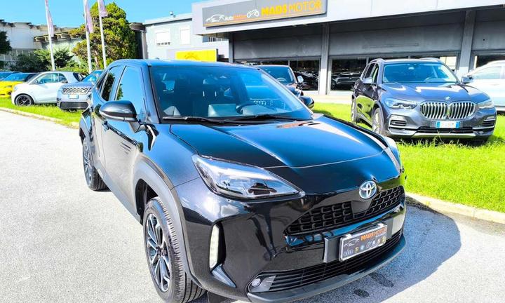 TOYOTA Yaris Cross 1.5 Hybrid 5p. E-CVT AWD-i Bu