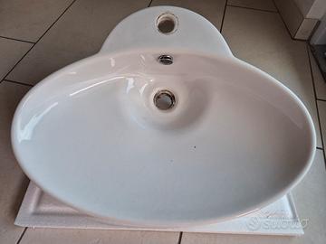 Lavandino da appoggio ovale 63x47 USATO