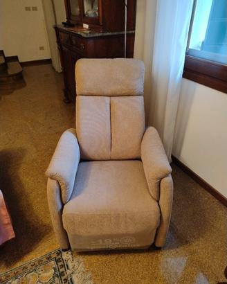 poltrona reclinabile 