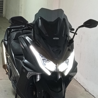 Kymco ak 550