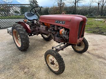 Trattore fiat 211 con trincia
