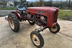 Trattore fiat 211 con trincia