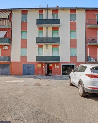Palazzo / Stabile di 57 m² a Leggiuno