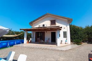 Villa indipendente arredata con giardino e garage