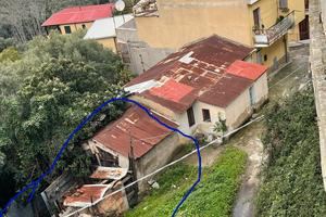 Abitazione indipendente con terreno