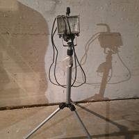 faretto treppiede alogeno