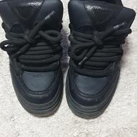 Scarpe da ginnastica con gomma alta