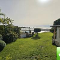 Villa Indipendente o Bifamiliare 400mq + Giardino