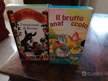 cassette VHS di favole per bambini