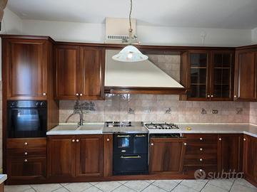 Cucina angolare completa in legno massello