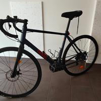 Bici da corsa Triban RC120 + casco