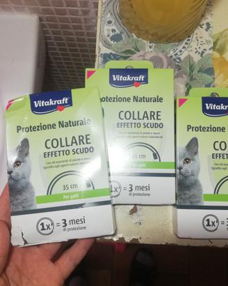 Collari anti pulci per gatti a base di essenziali 