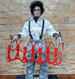 Action figure Edward mani di forbici