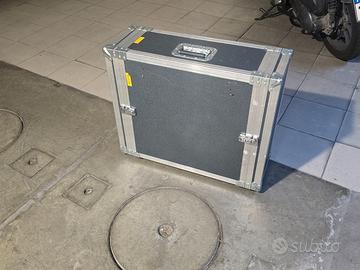 case valigia contenitore  in legno molto robusto