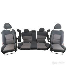 Tappezzeria Subaru Legacy 2.5 Benzina del 2004