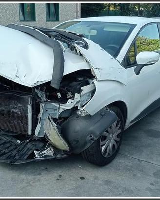 RENAULT Clio IV 2013 per ricambi