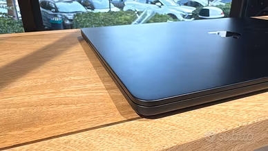 MacBook Air 15″ M3 Ram 16GB, SSD 512GB, Ex -Nuovo