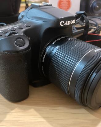 Canon EOS 70 D + obiettivo 18-55