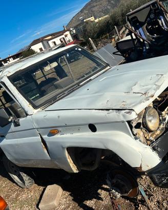 Tutto toyota land cruiser lj70