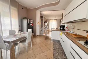 4 LOCALI A CASTIGLIONE TORINESE