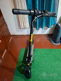 monopattino elettrico jeep 