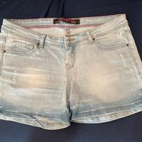Pantaloncino jeans marca Zara