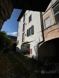 3 LOCALI A CENTRO VALLE INTELVI