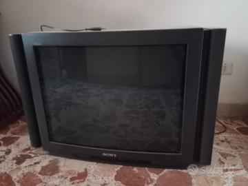 TV a colori Sony Trinitron per pezzi di ricambio 