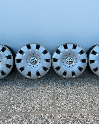 4 cerchi originali del 16 volkswagen t5