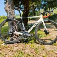 Factor O2 Sram Force axs 12v