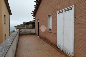 3 LOCALI A SAN VITO ROMANO