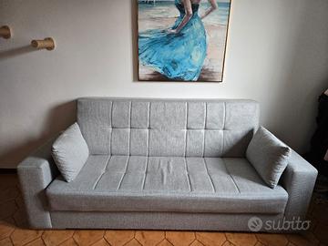 Divano da 4 posti condizioni ottime