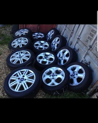 Cerchi e gomme ford ataco 4 buloni