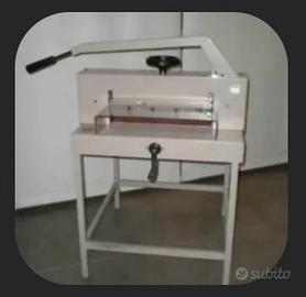 taglierina 500 fogli  con supporto