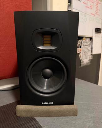 Adam t7v + stand