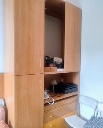 armadio con porta scrivania