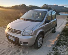 N°2 FIAT Panda 4x4 una con gancio traino