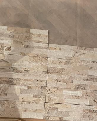 Piastrelle da rivestimento interni