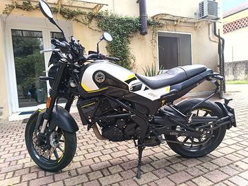 Benelli Leoncino 250