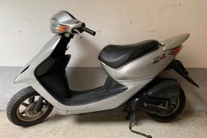 scooter - honda dio z4