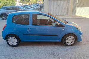 Auto Renault Twingo 