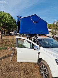 tenda da tetto auto con barre